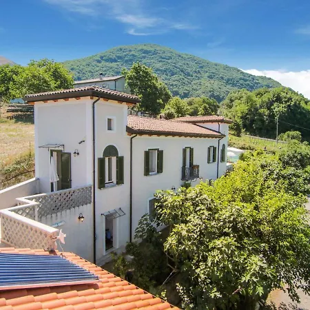 Vakantiehuis Historic Holiday In Cosenza Near Pollino Park *