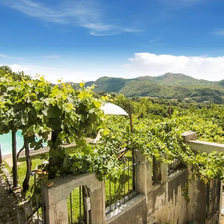 Historic Holiday In Cosenza Near Pollino Park Vakantiehuis